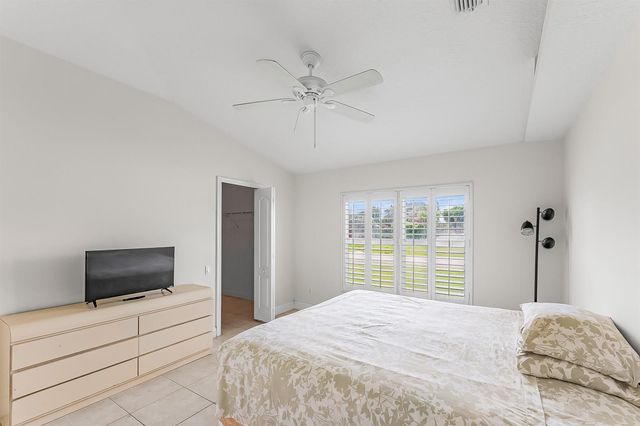 524 SE Nome Drive, Port St. Lucie, FL 34984