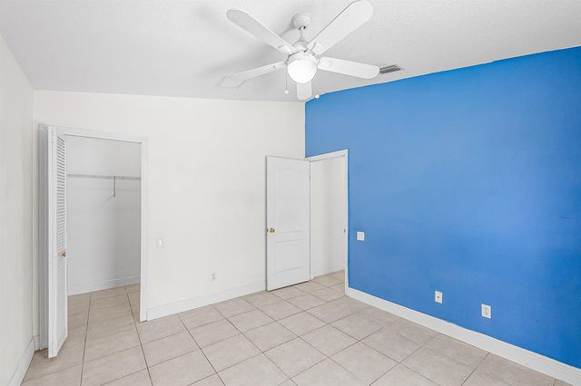 524 SE Nome Drive, Port St. Lucie, FL 34984
