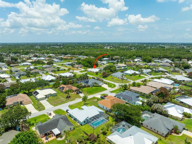 524 SE Nome Drive, Port St. Lucie, FL 34984