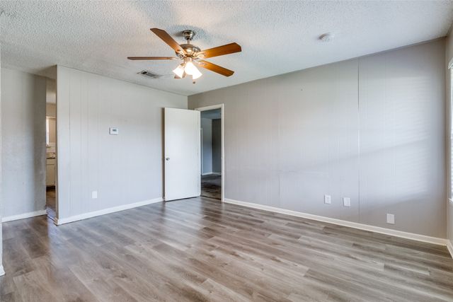 739 Royal Crest Drive, Mesquite, TX 75149