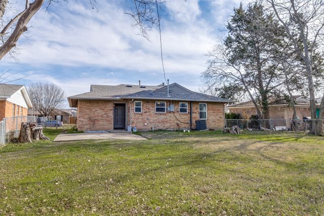 739 Royal Crest Drive, Mesquite, TX 75149