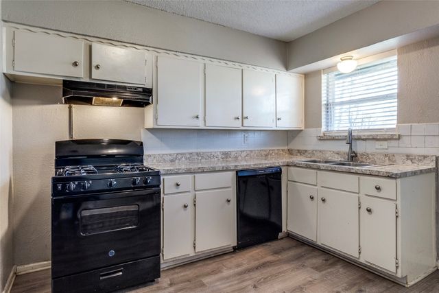 739 Royal Crest Drive, Mesquite, TX 75149