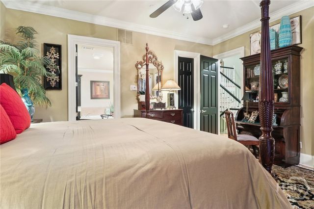 44 Chaucer Street, Savannah, GA 31410