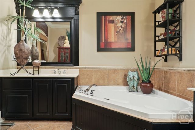 44 Chaucer Street, Savannah, GA 31410