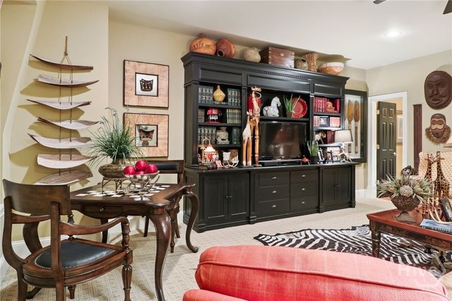 44 Chaucer Street, Savannah, GA 31410