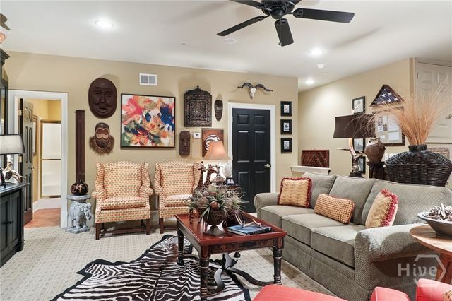 44 Chaucer Street, Savannah, GA 31410