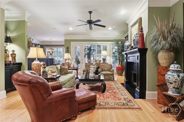 44 Chaucer Street, Savannah, GA 31410