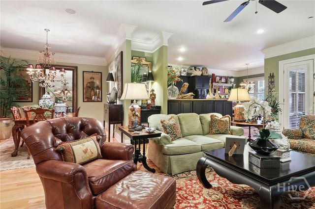 44 Chaucer Street, Savannah, GA 31410