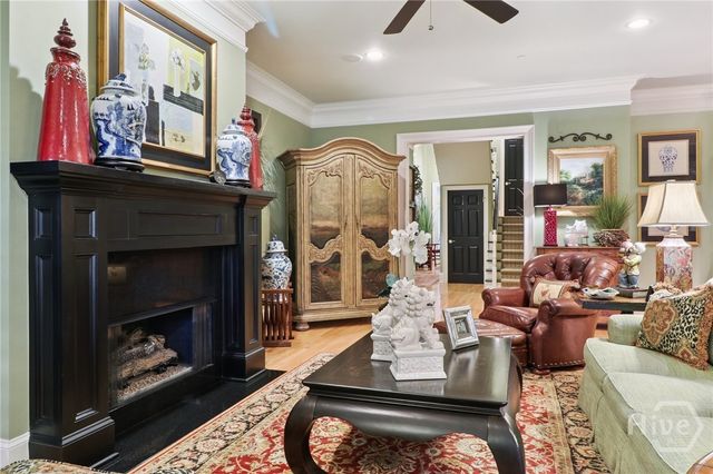 44 Chaucer Street, Savannah, GA 31410