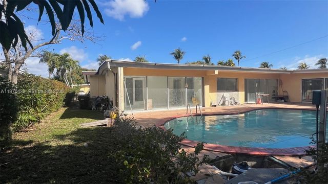 1980 NE 185th Ter, North Miami Beach, FL 33179