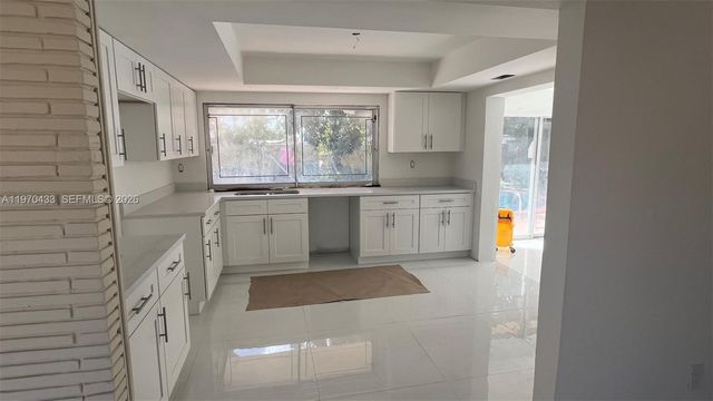 1980 NE 185th Ter, North Miami Beach, FL 33179