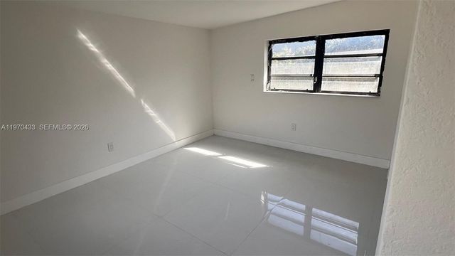 1980 NE 185th Ter, North Miami Beach, FL 33179