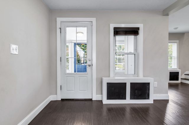 90 Gilbert St, Lawrence, MA 01843