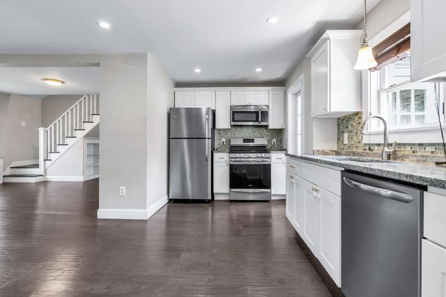 90 Gilbert St, Lawrence, MA 01843