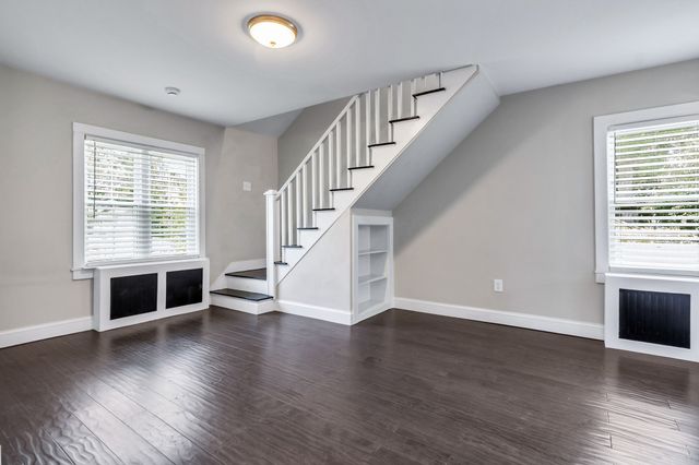 90 Gilbert St, Lawrence, MA 01843