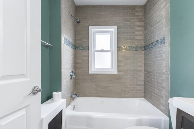 90 Gilbert St, Lawrence, MA 01843