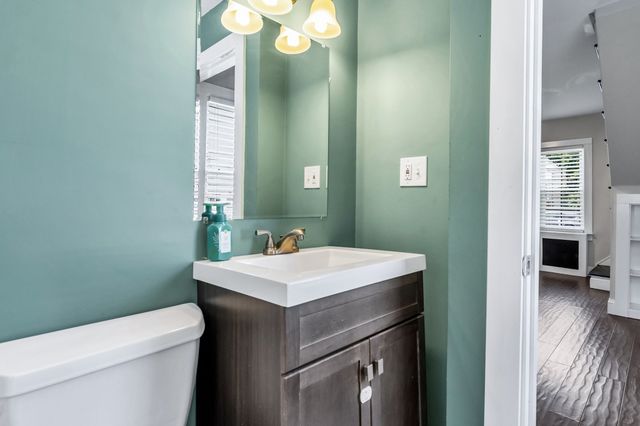 90 Gilbert St, Lawrence, MA 01843