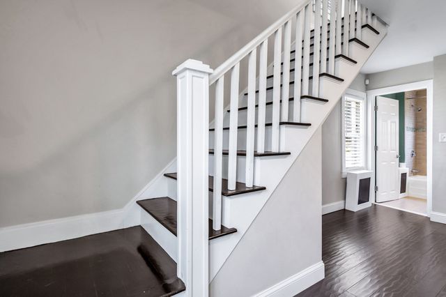 90 Gilbert St, Lawrence, MA 01843