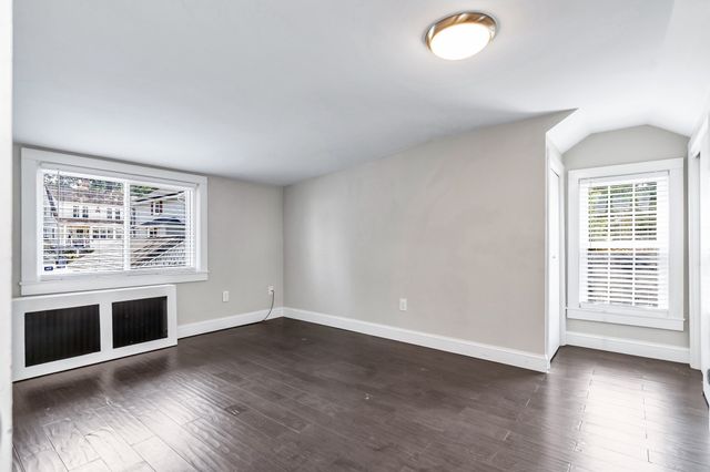 90 Gilbert St, Lawrence, MA 01843