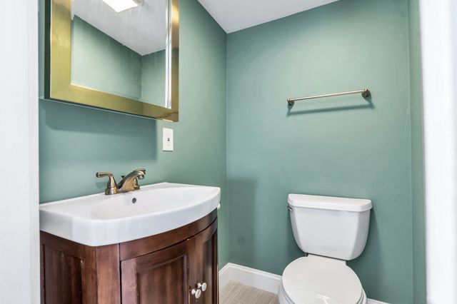 90 Gilbert St, Lawrence, MA 01843
