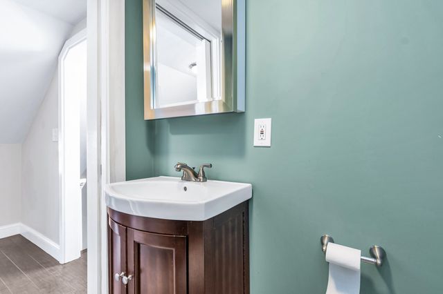 90 Gilbert St, Lawrence, MA 01843