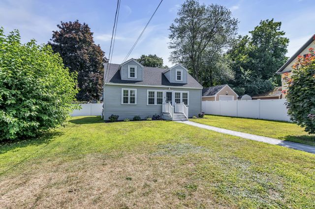90 Gilbert St, Lawrence, MA 01843