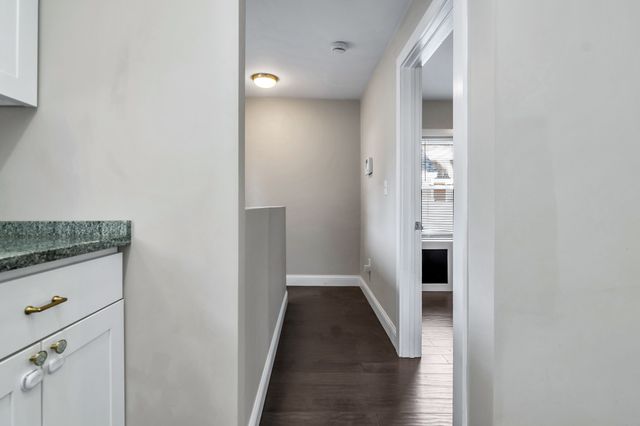 90 Gilbert St, Lawrence, MA 01843