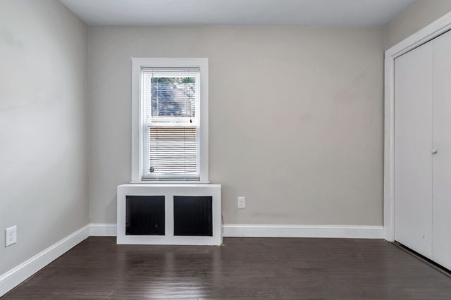 90 Gilbert St, Lawrence, MA 01843