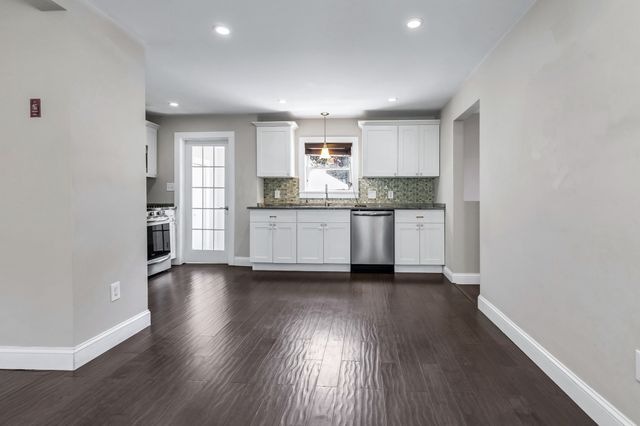 90 Gilbert St, Lawrence, MA 01843