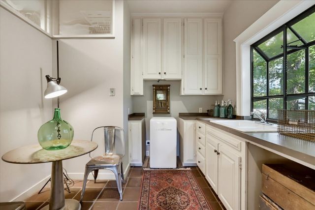 124 Grove St, Nevada City, CA 95959