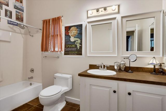 124 Grove St, Nevada City, CA 95959