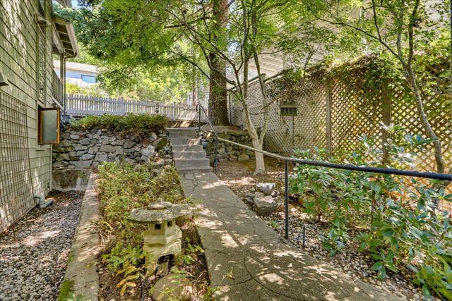 124 Grove St, Nevada City, CA 95959