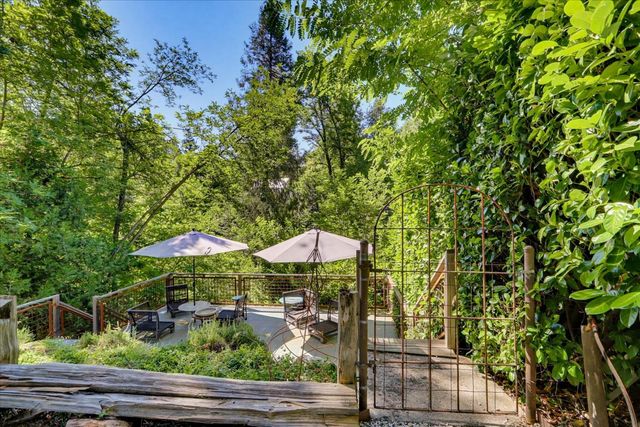 124 Grove St, Nevada City, CA 95959
