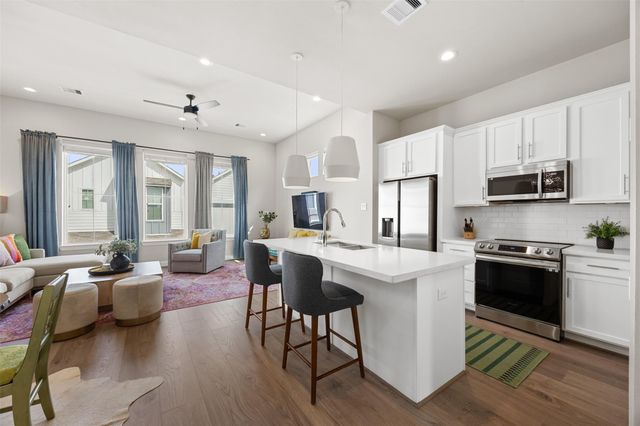 2323 Warhol Way, Houston, TX 77091