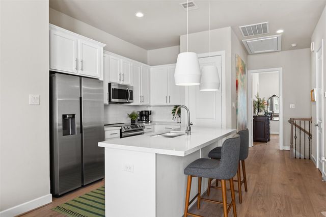 2323 Warhol Way, Houston, TX 77091