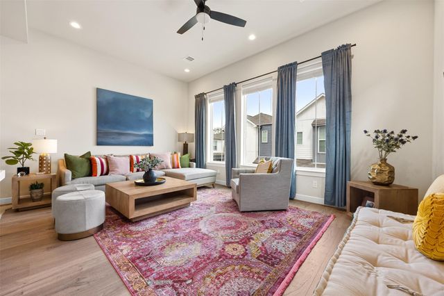 2323 Warhol Way, Houston, TX 77091