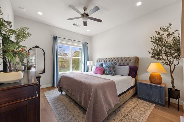 2323 Warhol Way, Houston, TX 77091