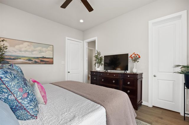 2323 Warhol Way, Houston, TX 77091