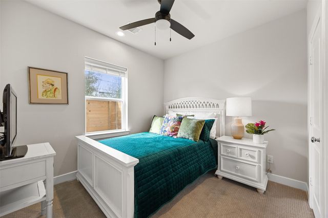 2323 Warhol Way, Houston, TX 77091