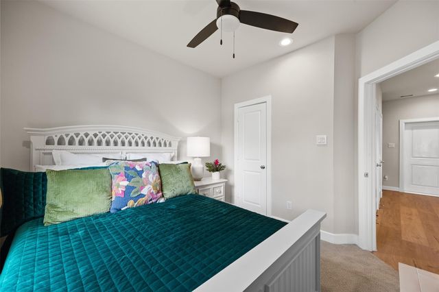 2323 Warhol Way, Houston, TX 77091