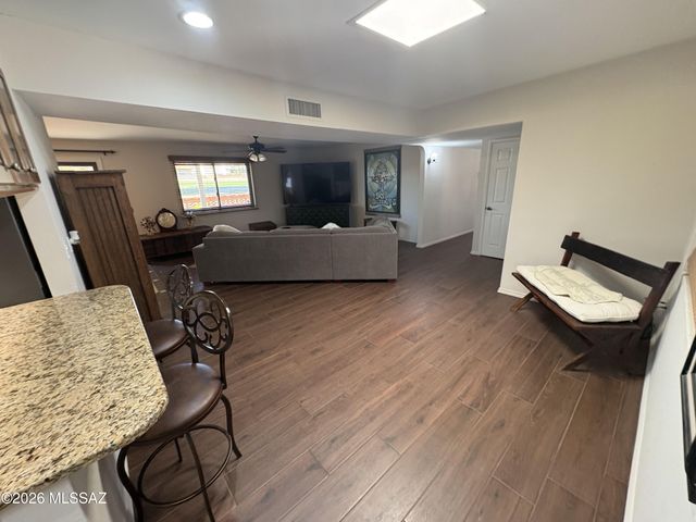 1211 N Paseo Del Cervato, Green Valley, AZ 85614