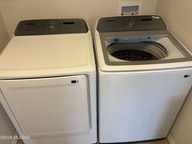 1211 N Paseo Del Cervato, Green Valley, AZ 85614