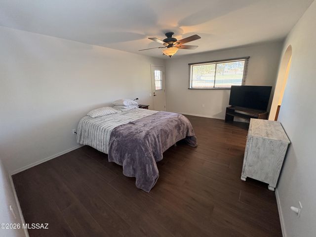 1211 N Paseo Del Cervato, Green Valley, AZ 85614