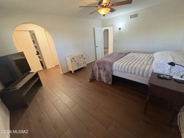 1211 N Paseo Del Cervato, Green Valley, AZ 85614