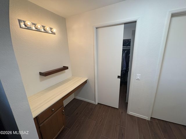 1211 N Paseo Del Cervato, Green Valley, AZ 85614