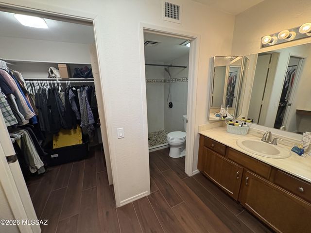 1211 N Paseo Del Cervato, Green Valley, AZ 85614