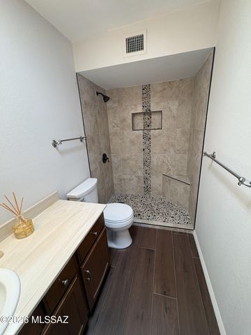 1211 N Paseo Del Cervato, Green Valley, AZ 85614