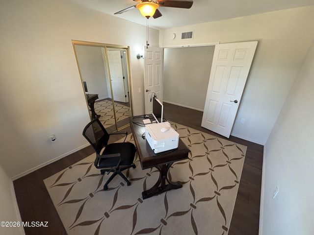 1211 N Paseo Del Cervato, Green Valley, AZ 85614