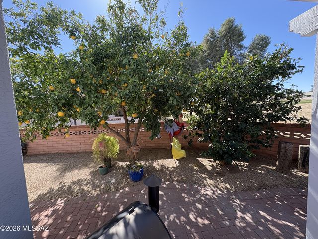 1211 N Paseo Del Cervato, Green Valley, AZ 85614