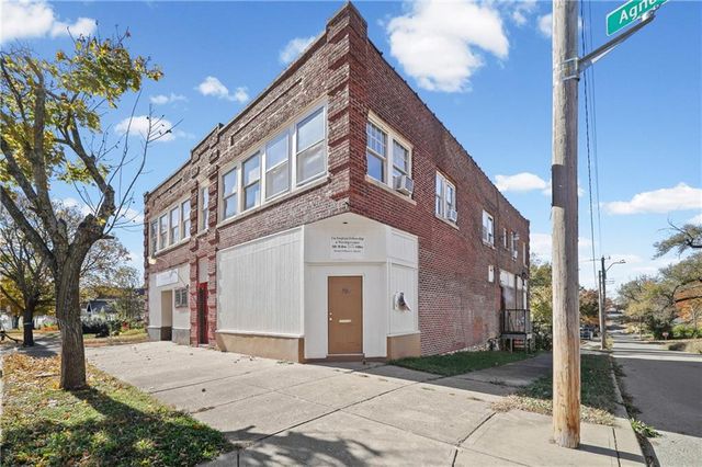 3800 Agnes Avenue, Kansas City, MO 64130